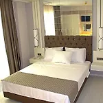 Coezel Sare Hotel