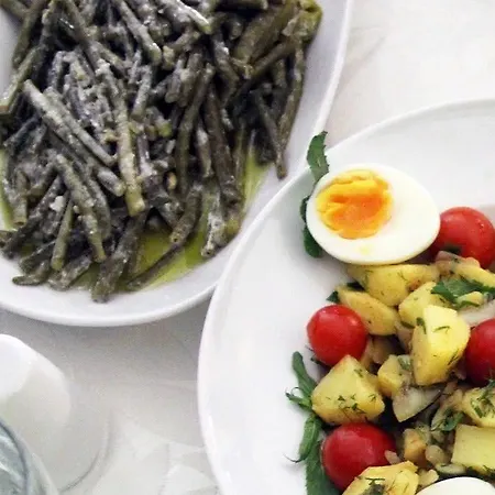 מלון Coezel Sare 3*