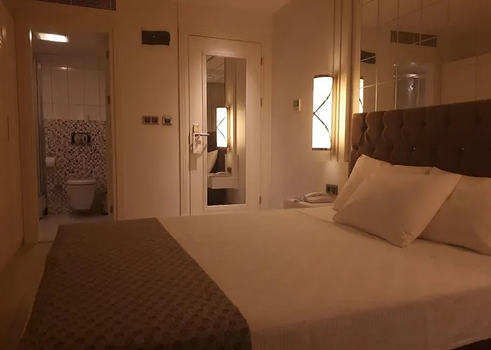 Coezel Sare 호텔 Guzelcamlı