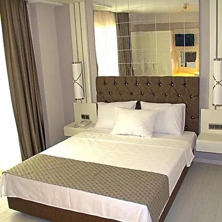 Coezel Sare Hotel